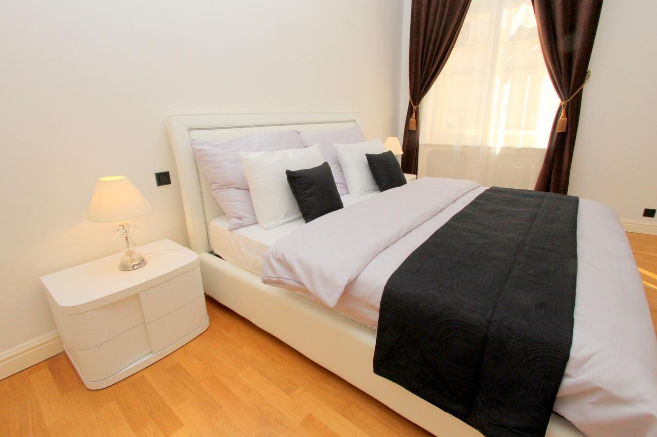 Luxury Apartments Krocinova Prag Exterior foto