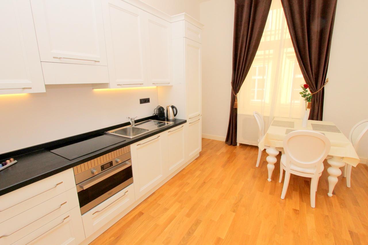 Luxury Apartments Krocinova Prag Exterior foto