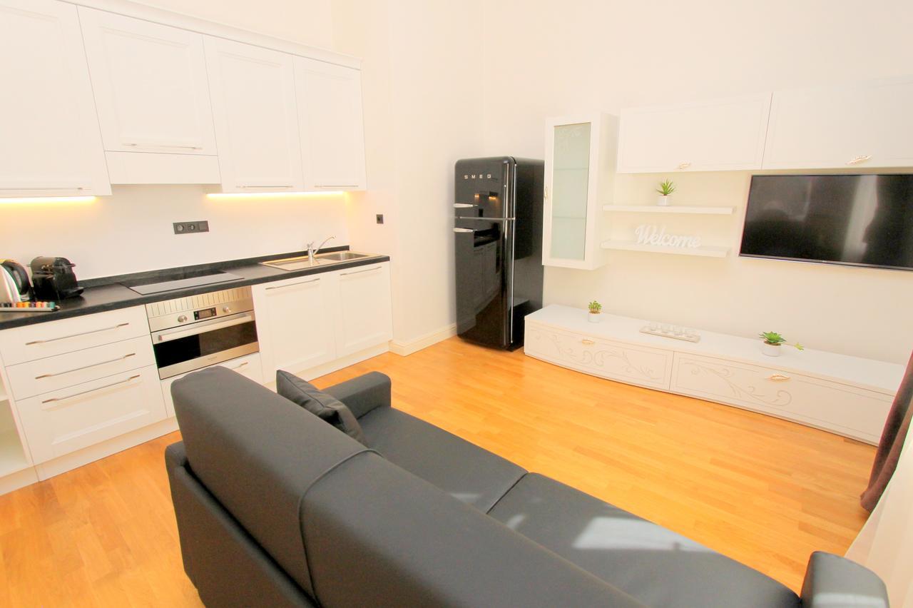 Luxury Apartments Krocinova Prag Exterior foto