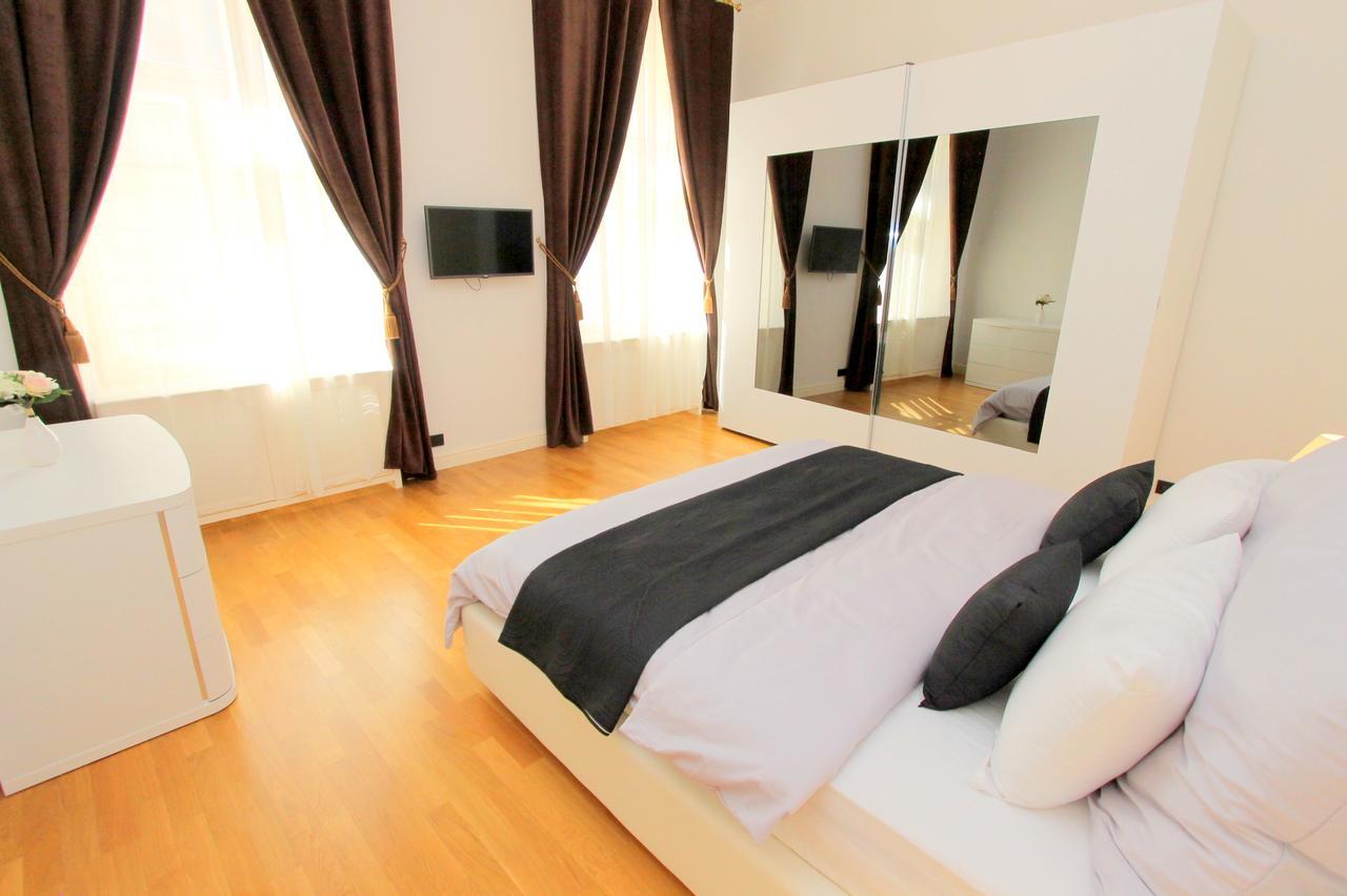 Luxury Apartments Krocinova Prag Exterior foto