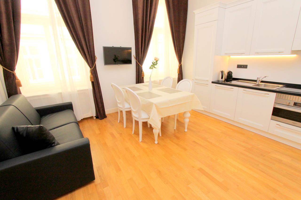 Luxury Apartments Krocinova Prag Exterior foto