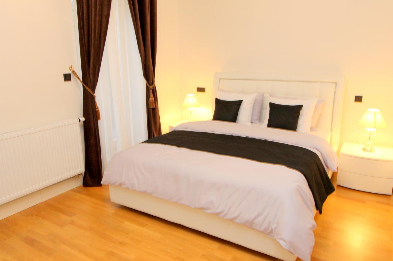 Luxury Apartments Krocinova Prag Exterior foto