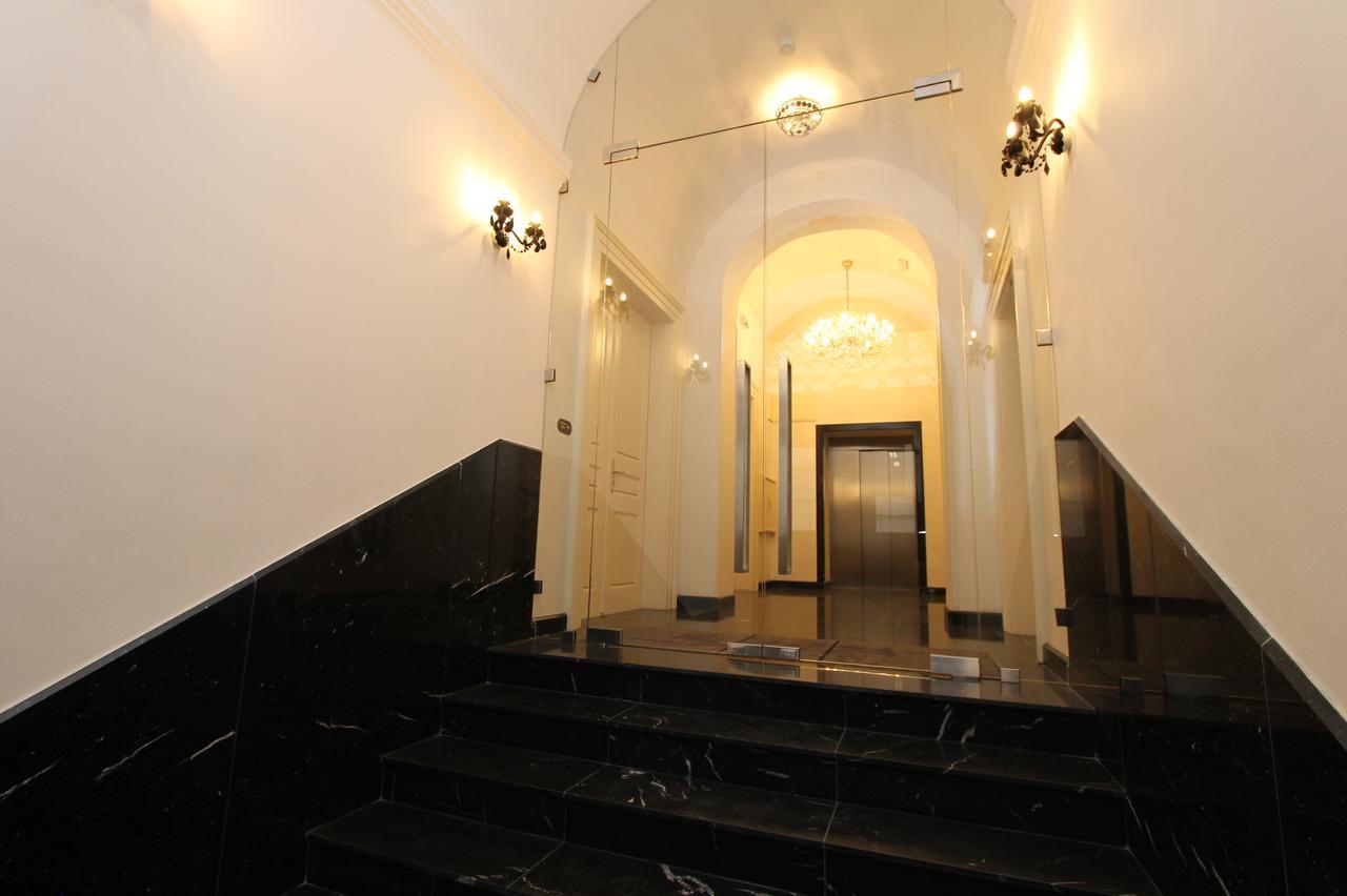 Luxury Apartments Krocinova Prag Exterior foto